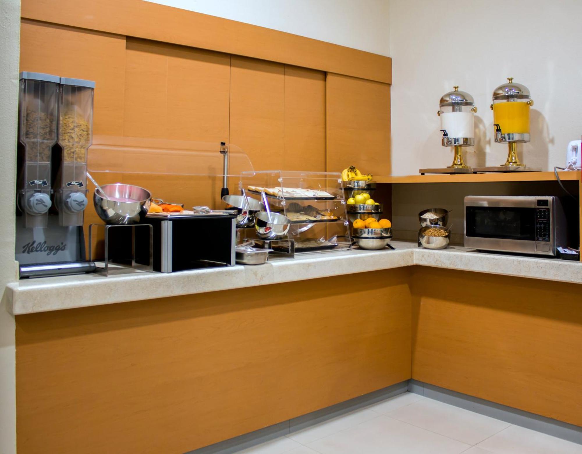 Holiday Inn Express Morelia Centro Historico מראה חיצוני תמונה